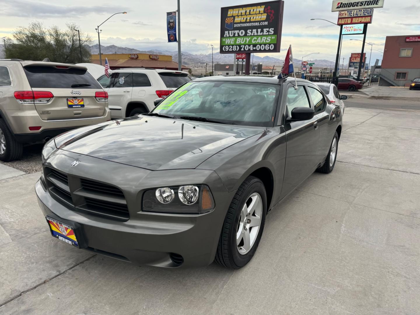 2007 Charcoal /Grey Dodge Charger , located at 2190 Hwy 95, Bullhead City, AZ, 86442, (928) 704-0060, 0.000000, 0.000000 - Photo#2